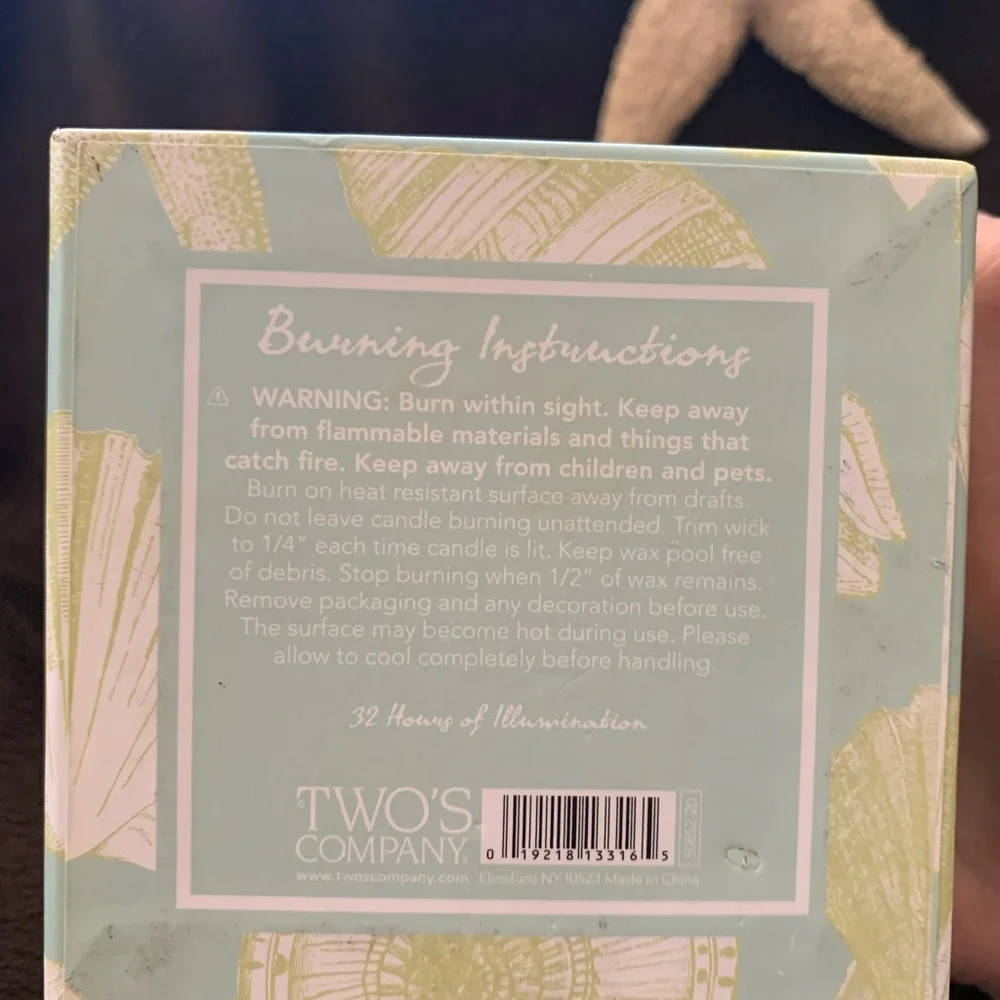 TWO’S COMPANY 5.0 oz. Coral Reef Fresh water richly scented candle NIB NWT